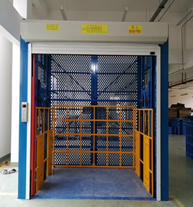 導(dǎo)軌式液壓提升機